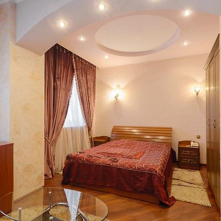Hotel Ghostinitsa "Lina" Petropawlowsk Exterior foto